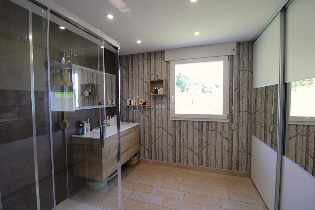 Maison 5 pièce(s) 145.23 m2 sur Terrain de 10 596 m2 – 6 pièces – 3 chambres – 145 m²