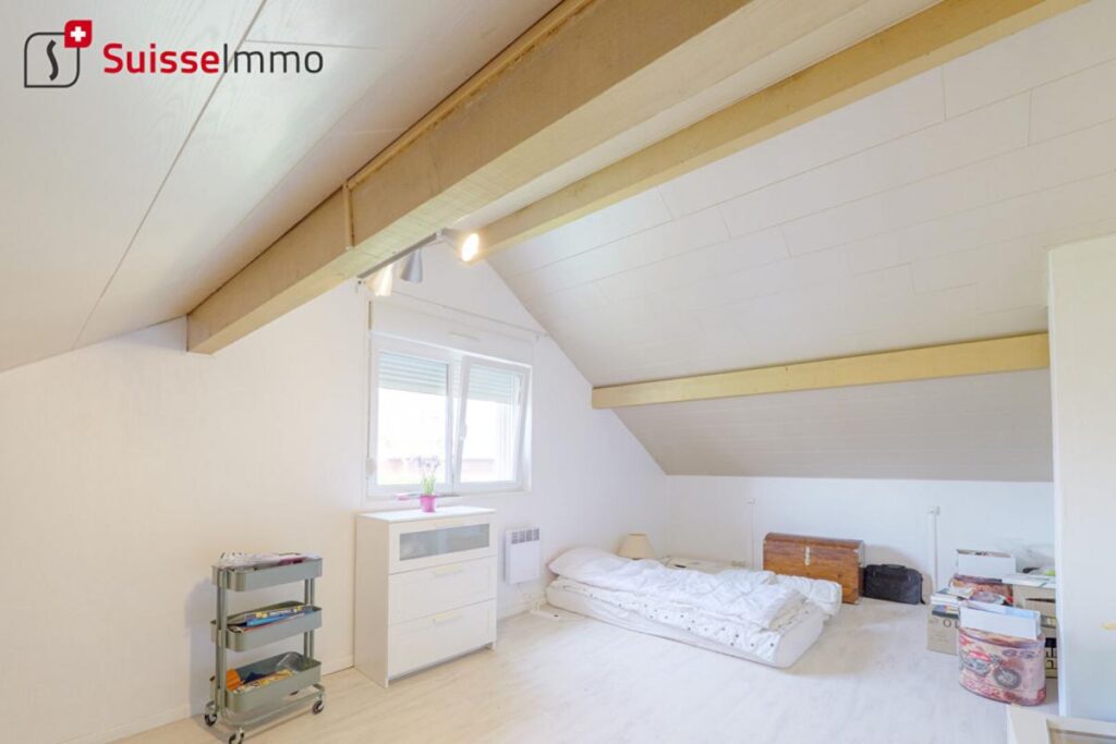 Maison Feche L’Eglise – 9 pièce(s) -188 m2 – 9 pièces – 5 chambres – 188 m²