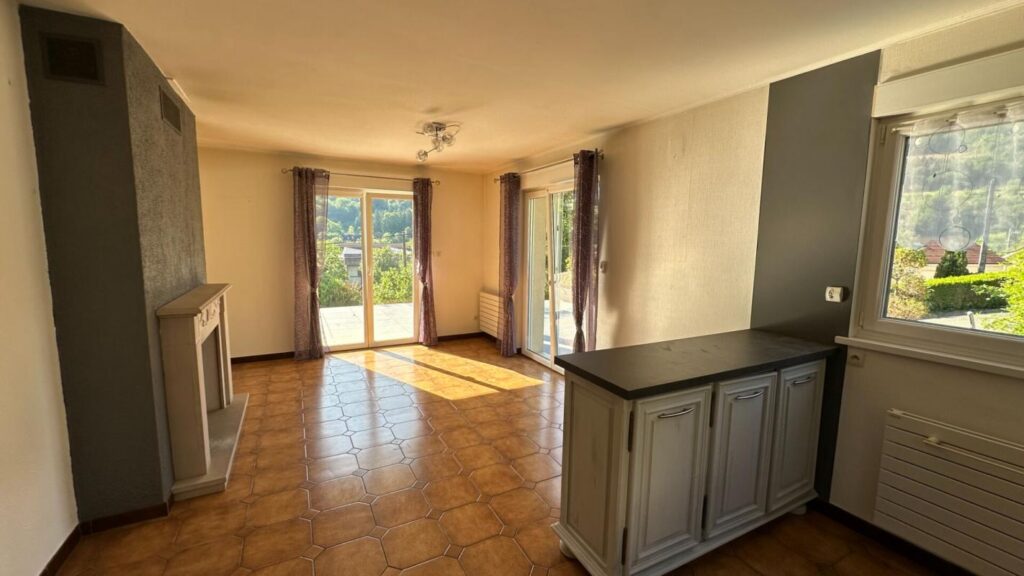 Maison Pont De Roide Vermondans 7 pièce(s) 152.68 m2 – 8 pièces – 5 chambres – 152 m²