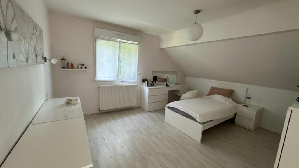 Maison Audincourt 6 pièce(s) 130 m2 – 6 pièces – 4 chambres – 130 m²