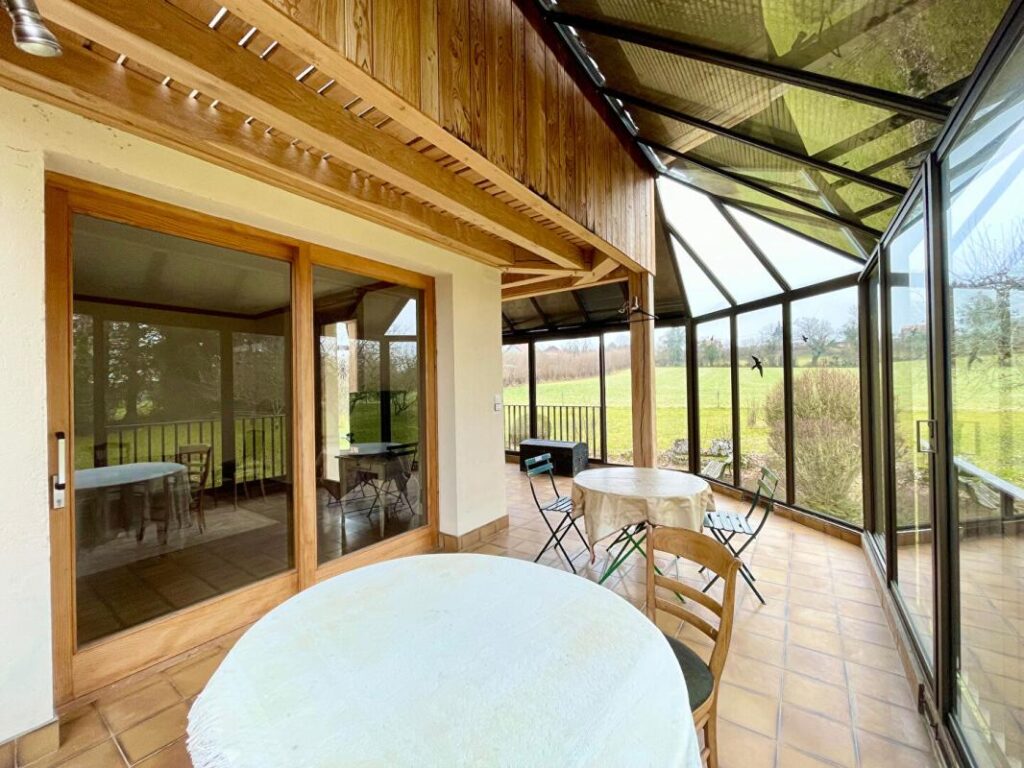 Maison – Charmoille – 8 pièces – 5 chambres – 162 m²