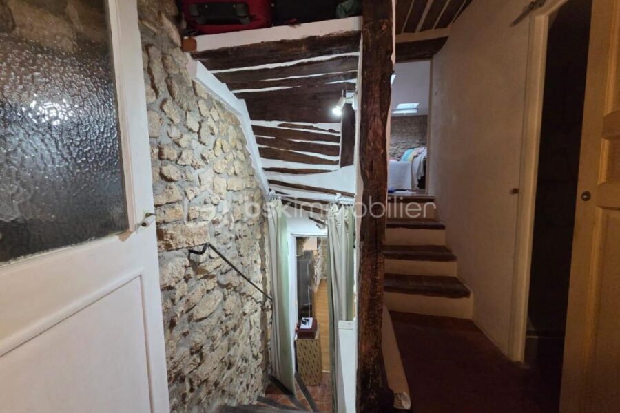 Maison à vendre à Cereste