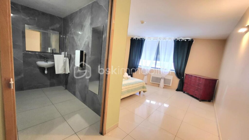 Opportunité INVESTISSEURS Hôtel / Bar / Restaurant dans le Tarn – NR pièces – NR chambres – 981 m²