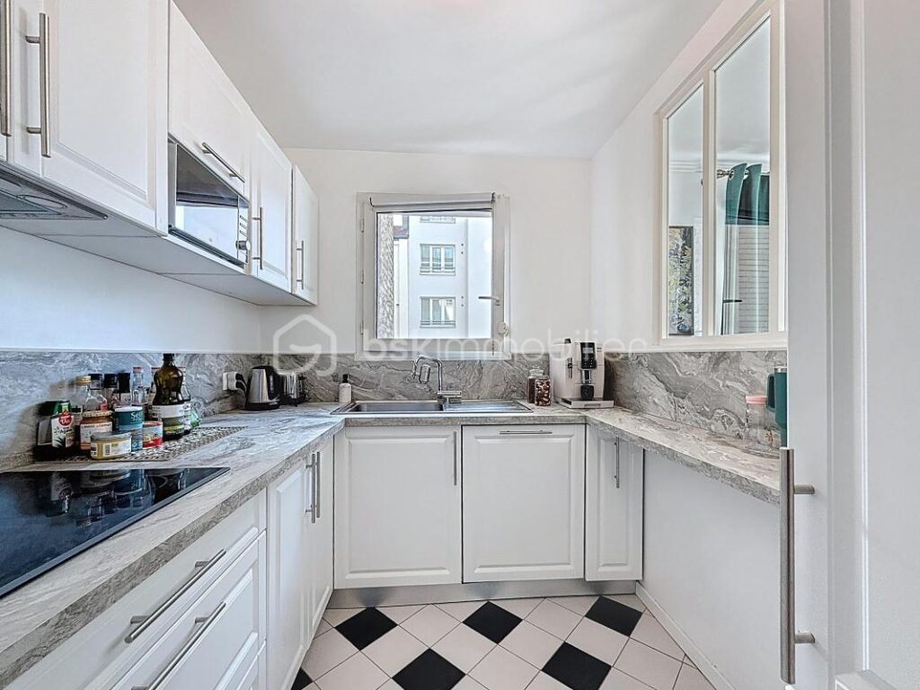 APPARTEMENT 3 PIÈCES RÉNOVÉ 65m2 AVEC PARKING PRIVATIF – 3 pièces – 2 chambres – 65 m²