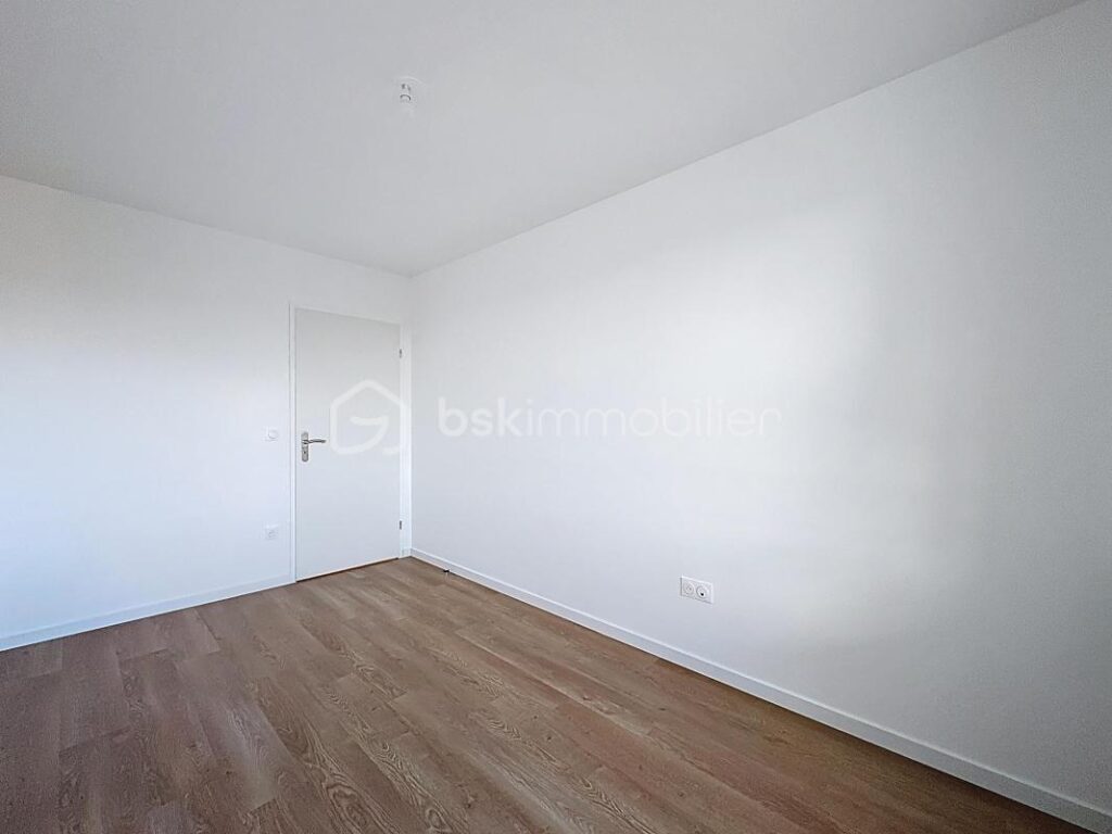 Appartement 4 pièces avec vue dégagée – 4 pièces – 3 chambres – 81 m²