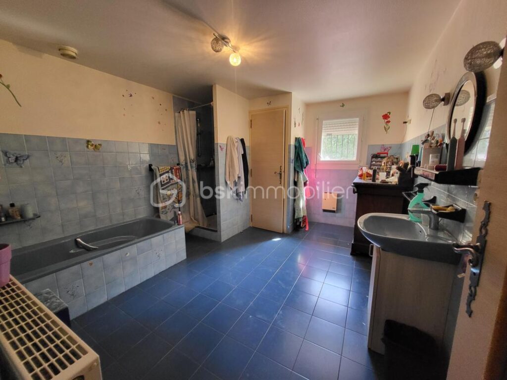 Maison T13 269 m2 – 12 pièces – 6 chambres – 269 m²