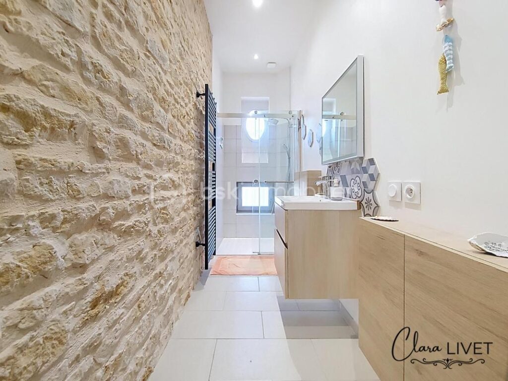 ✨ Exclusivité – T3 de charme dans maison de maître du XIXe siècle – Limas ✨ – 3 pièces – 2 chambres – 73 m²