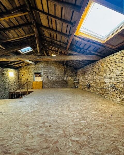 Maison à vendre à Aunac