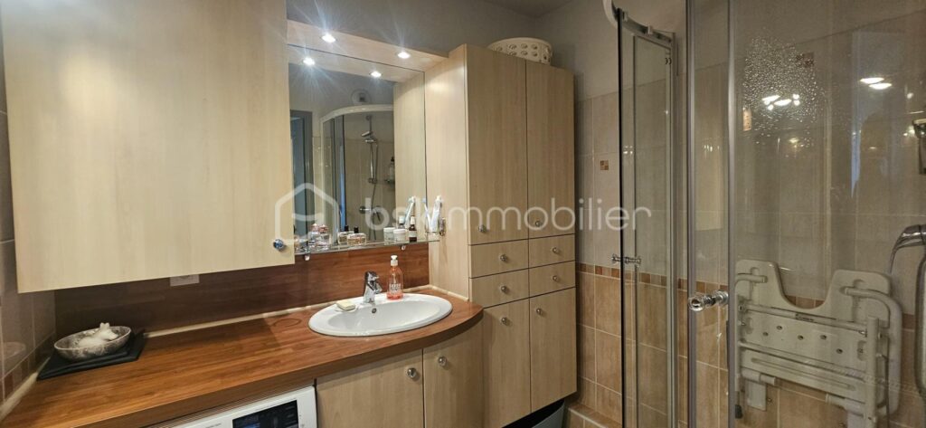 T3 lumineux avec vue dégagée sur Grenoble – 3 pièces – 2 chambres – 68 m²