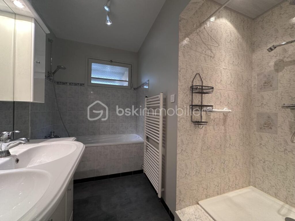 Appartement T4/5 de 90 m² – Cave, parking – Quartier Belvédère – 5 pièces – 3 chambres – 89 m²