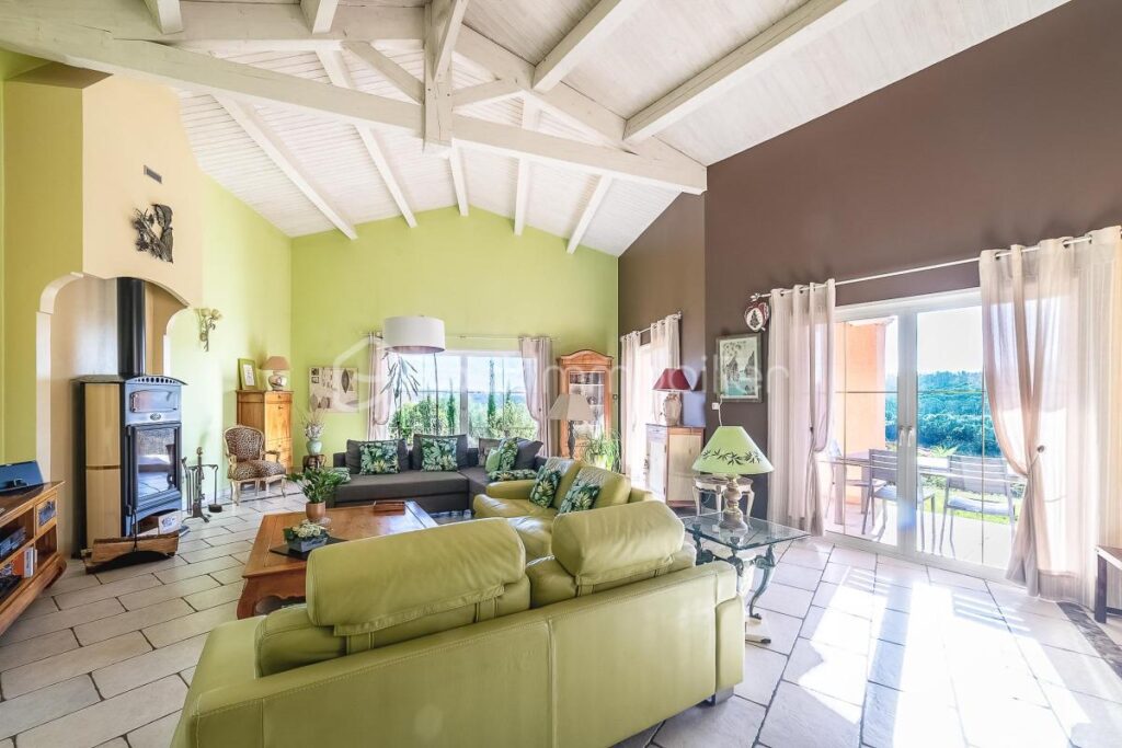 Domaine d’architecte 490 m² – 3 logements indépendants – Piscine à débordement – Vue panoramique – DPE A – Saint-Jean-de-la-Blaquière (34700) – 40 min Montpellier – 16 pièces – 12 chambres – 490 m²