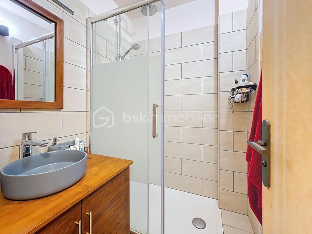 Bel appartement 5 pièces de 97m² – 5 pièces – 3 chambres – 96 m²