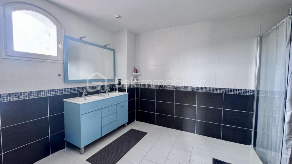 Achat Villa 137m² 5 pièces 4 chambres avec piscine à Brignoles – 5 pièces – 4 chambres – 131 m²