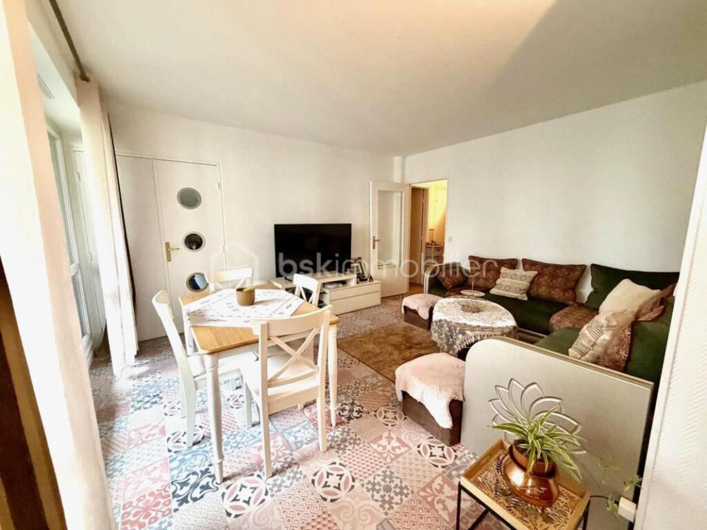 Résidence LES CHAMPS LASNIERS beau F5 avec cave et 2 places de parking privé en sous sol – 5 pièces – 3 chambres – 96 m²