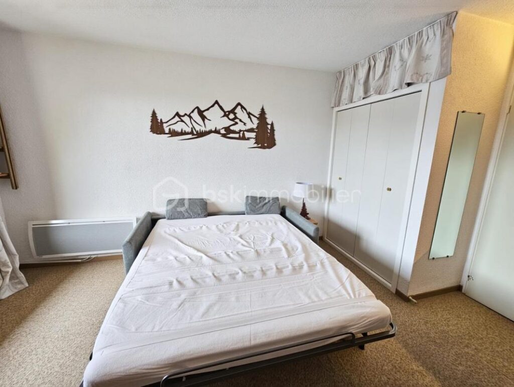 Valérie LARRIER propose en exclusivité – Studio d’environ 33 m² – Résidence Les 4 Saisons – 1 pièce – NR chambres – 32 m²