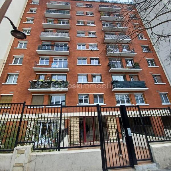 Appartement à vendre à Paris 20e arrondissement — Vue sur la ville — photo 9