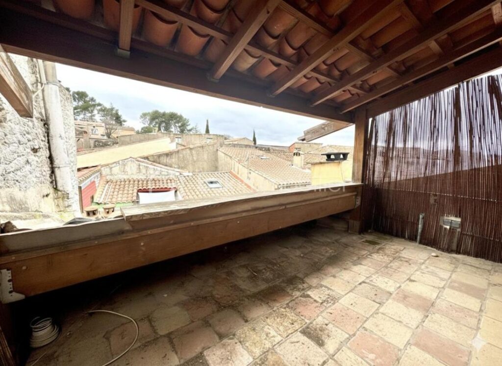 Charmante maison de village de 80 m2 2 chambres, terrasse et dressing – 3 pièces – 2 chambres – 80 m²