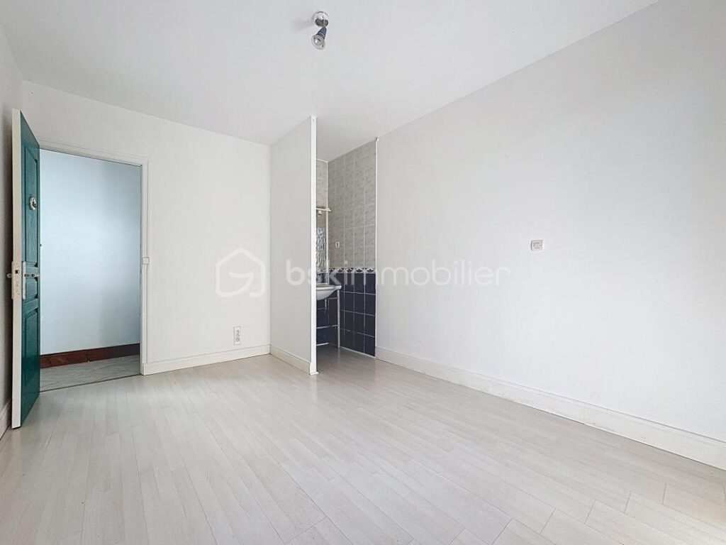 Belle maison en pierres 3 chambres + Jardin / Parking / Portail motorisé – 4 pièces – 3 chambres – 120 m²