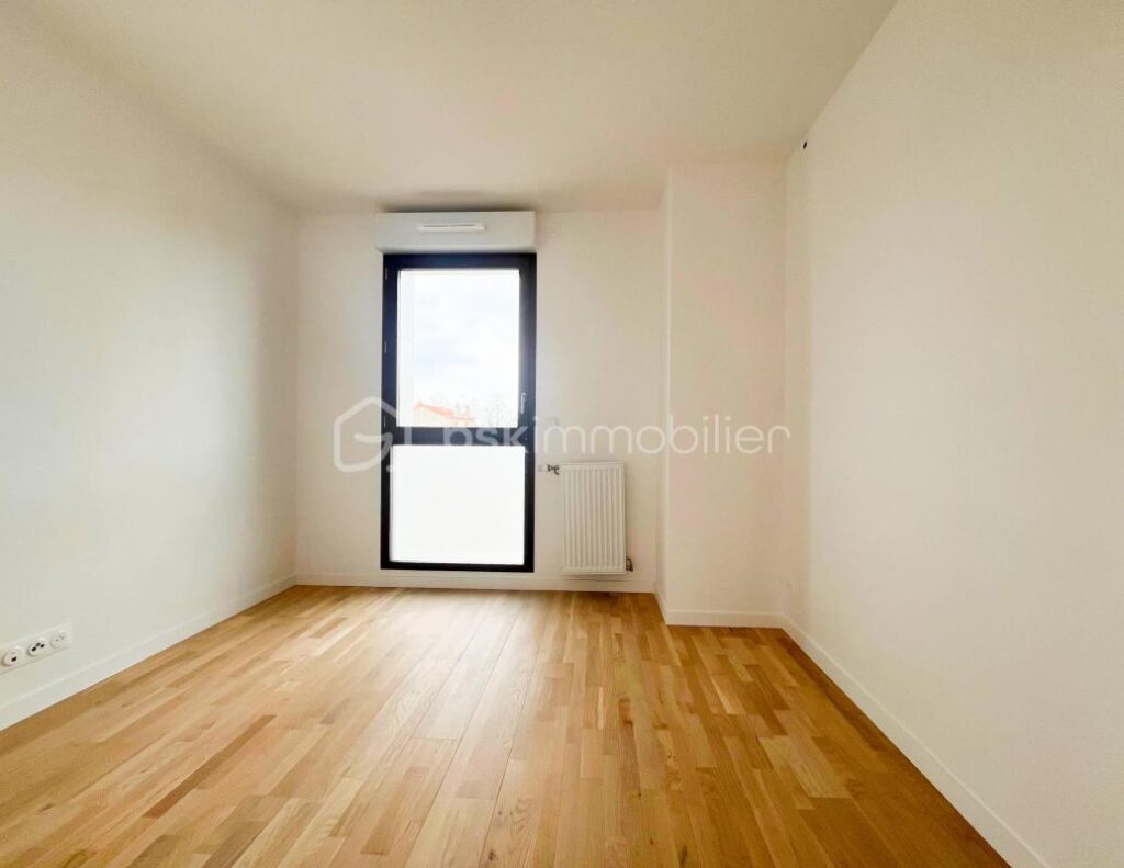 Duplex T4 d’Exception (91m²) + Terrasse 20m² – 500m Métro Villejuif L7/L14 – 4 pièces – 3 chambres – 91 m²
