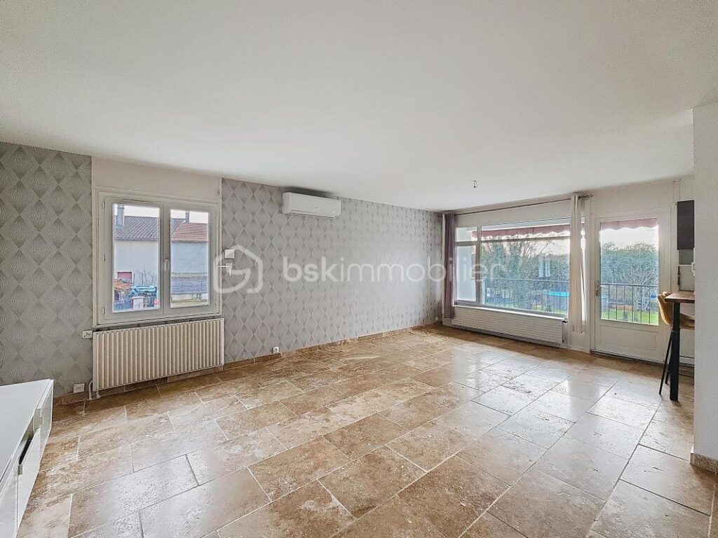 Belle et lumineuse maison 5 pièces 110,41m2 sur un terrain de 565m2 – 5 pièces – 4 chambres – 110 m²