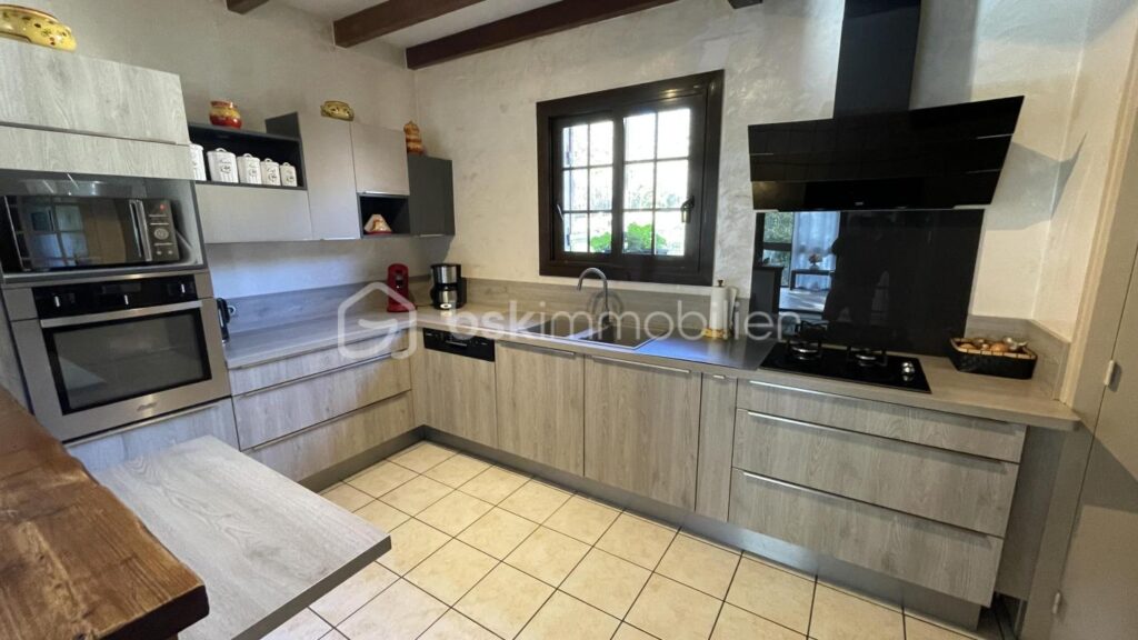 Propriété sans voisin proche, au calme absolu – 6 pièces – 4 chambres – 151 m²