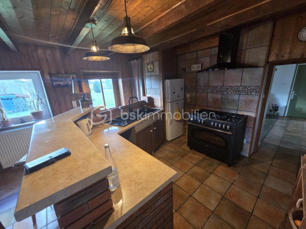 Ferme de 142m2 a saint etienne le molard – 4 pièces – 3 chambres – 142 m²