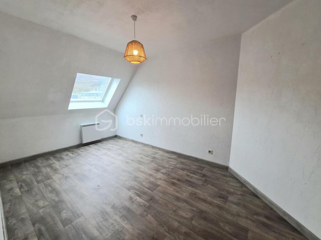 Charmant F2 avec terrasse – Dernier étage, vue dégagée sur les vignes – 2 pièces – 1 chambre – 54 m²