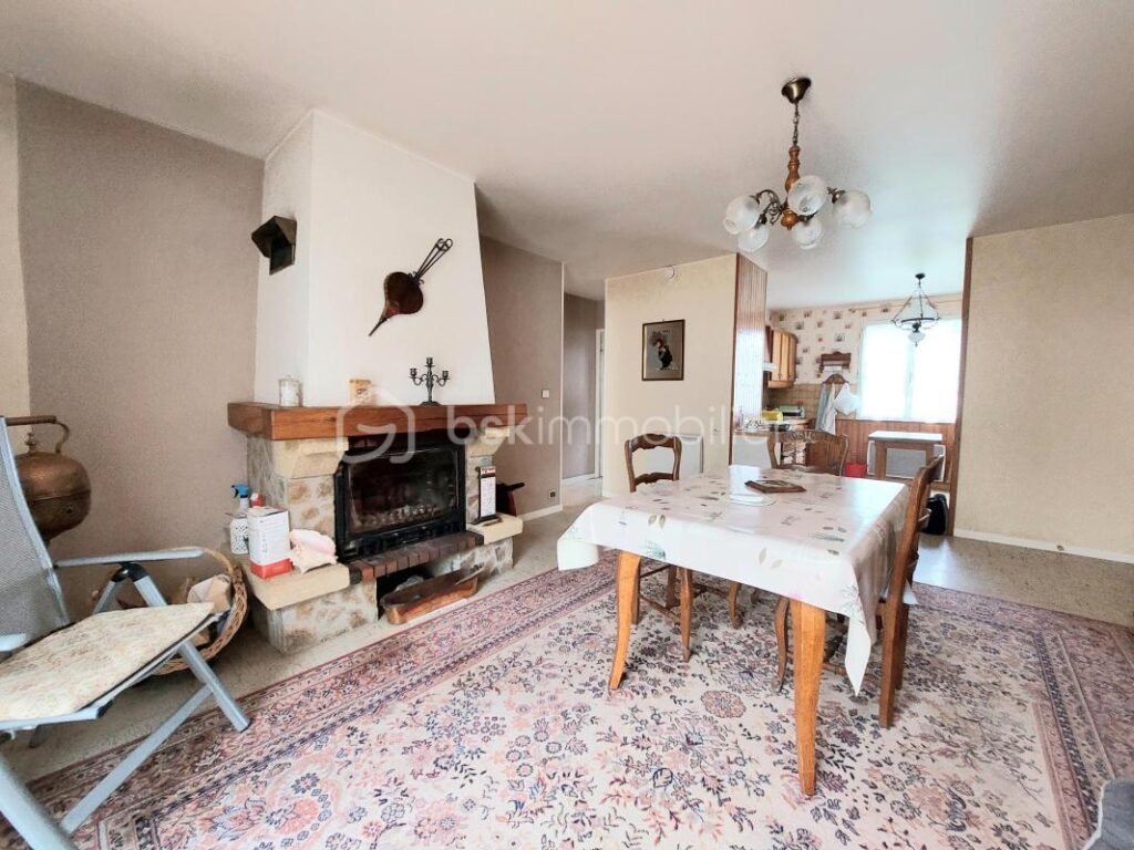 Maison 5 pièces 3 chambres – 4 pièces – 3 chambres – 114 m²