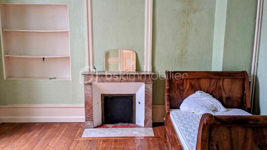 Maison de caractère du XVIIIème de 270 m² – 8 pièces – 5 chambres – 270 m²