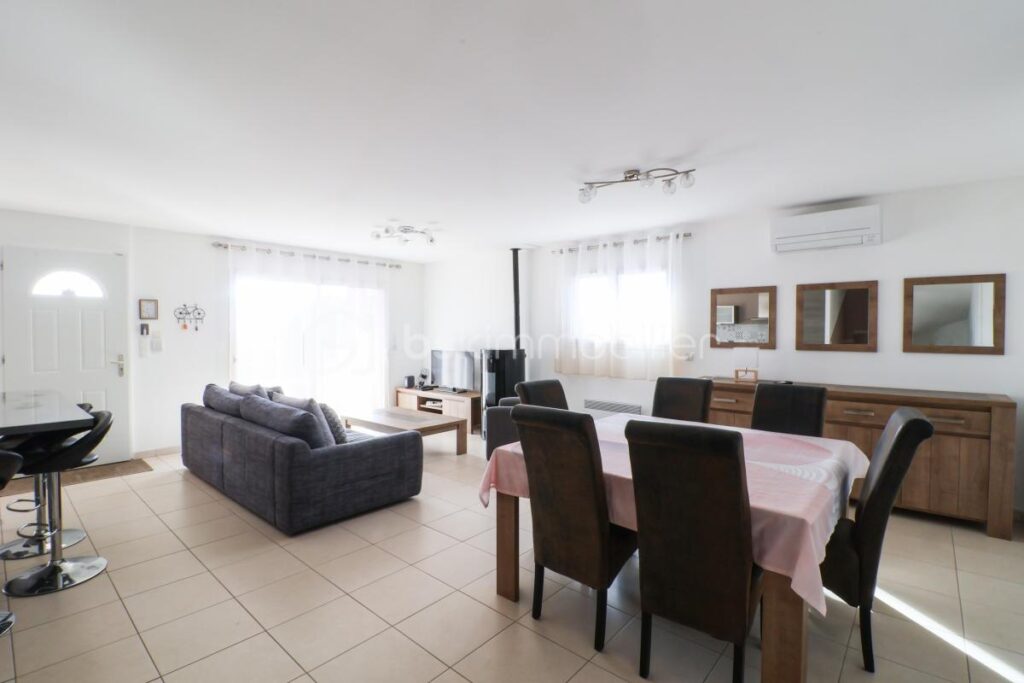 Villa familiale 4 chambres avec piscine – 6 pièces – 4 chambres – 115 m²