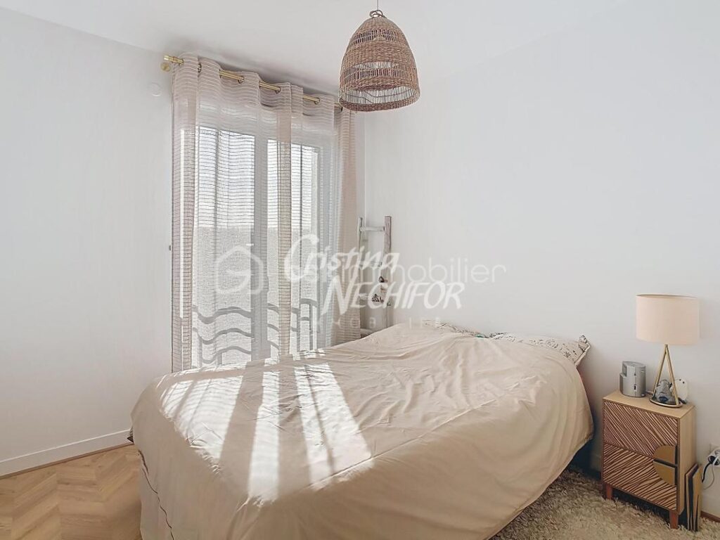 🏡 À Montévrain – Superbe F3 au Dernier étage avec Balcon, 2 places de Parking et Cave – Quartier du Parc des Frênes – 3 pièces – 2 chambres – 62 m²