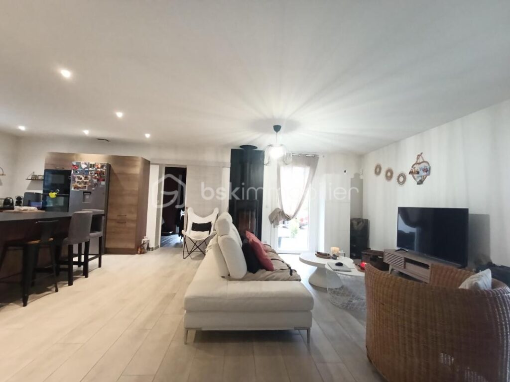 Maison familiale – 5 pièces – 4 chambres – 110 m²