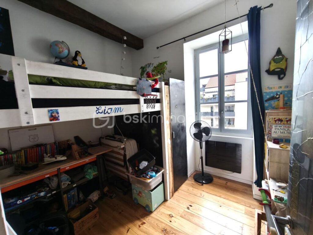 LOFT spacieux et lumineux – 4 pièces – 3 chambres – 95 m²