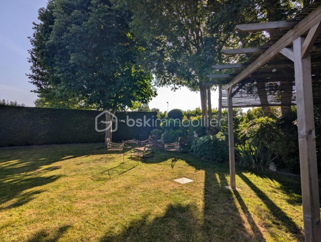 Coup de cœur : maison 134 m² (≈170 m² au sol) + grand jardin – 5 pièces – 4 chambres – 171 m²