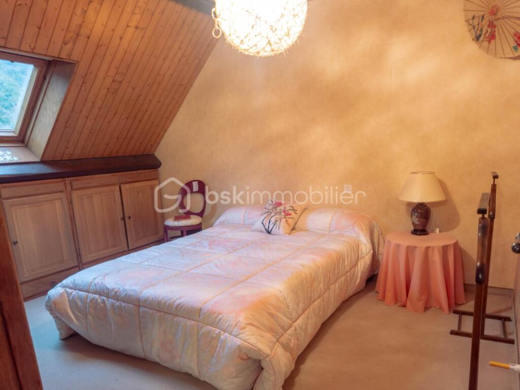 Sainte Radegonde, 5 chambres, piscine, grand terrain et garage – 6 pièces – 5 chambres – 210 m²