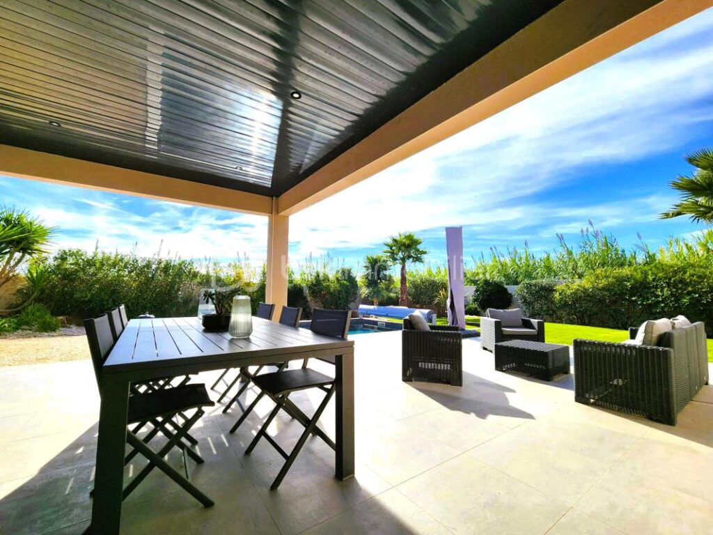 Superbe villa de plain-pied à trois kilomètres de Pézenas – 4 pièces – 3 chambres – 134 m²