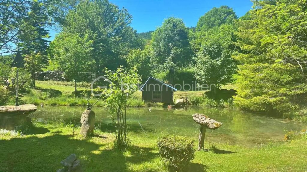 Magnifique maison de 138 m² sur une parcelle de 11680 ² – 6 pièces – 5 chambres – 138 m²