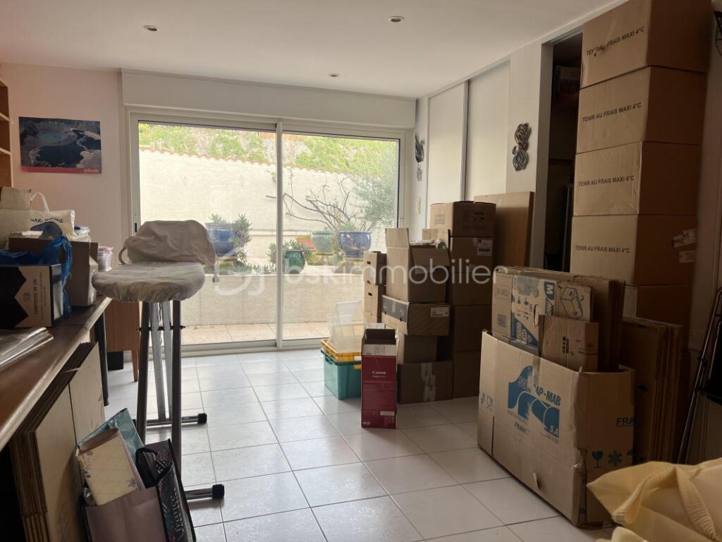 Découvrez le confort d&rsquo;une maison traditionnelle sans mitoyenneté à Thézan-lès-Béziers – 6 pièces – 5 chambres – 150 m²