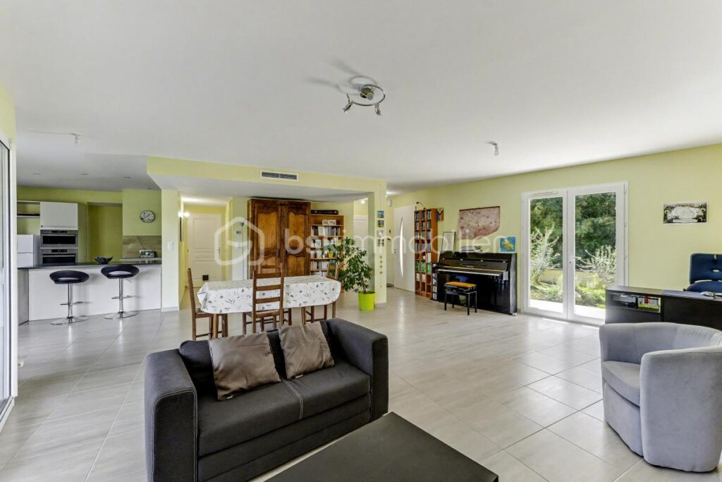 Villa sur les hauteurs de Pompertuzat – 5 pièces – 4 chambres – 137 m²