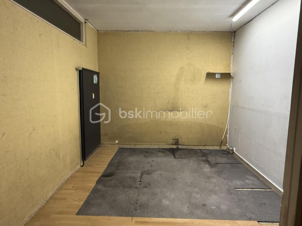 AIX-LES-BAINS – Beau T2 rénové + grand local chauffé de 24 m² au même palier – 2 pièces – 1 chambre – 36 m²