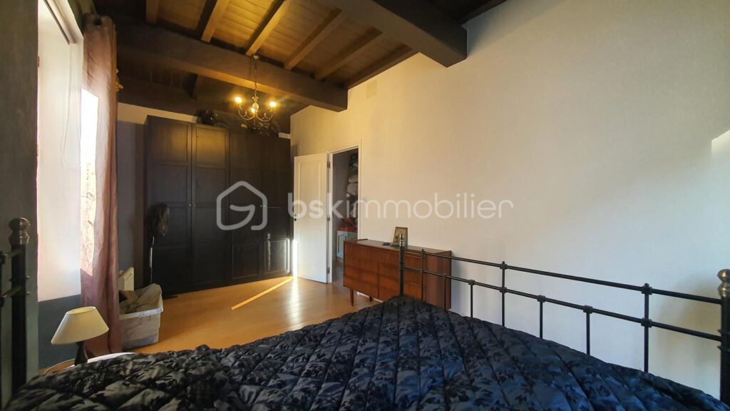 MAISON DE VILLAGE – 3 CHAMBRES – TERRASSE – GARAGE – 4 pièces – 3 chambres – 104 m²