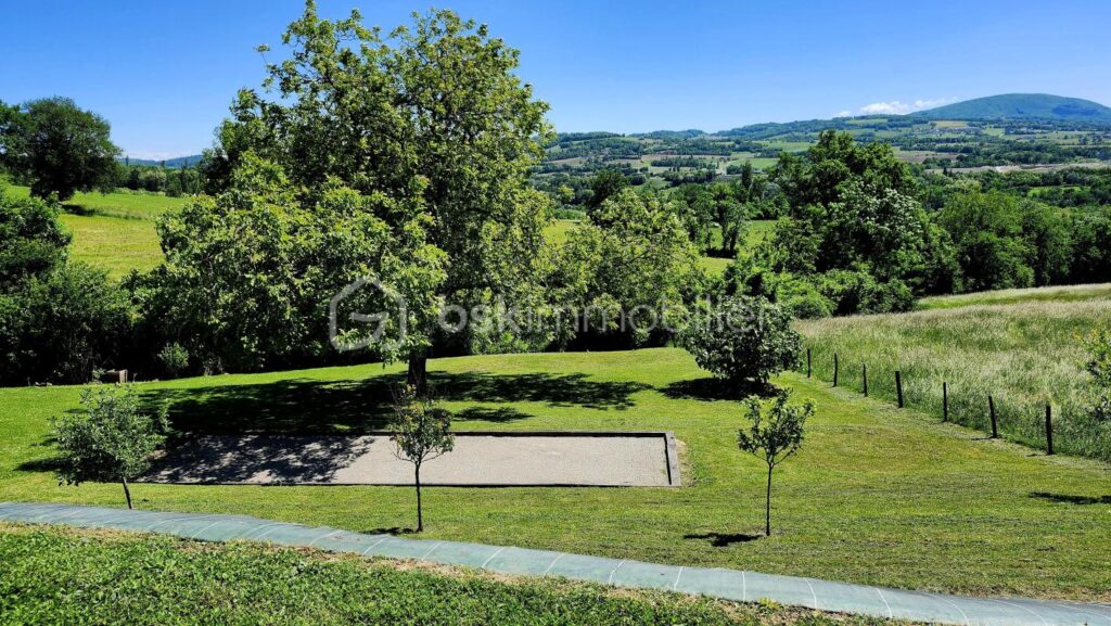 Maison moderne construite en 2020 + terrain constructible pour éventuelle extension – 7 pièces – 5 chambres – 202 m²