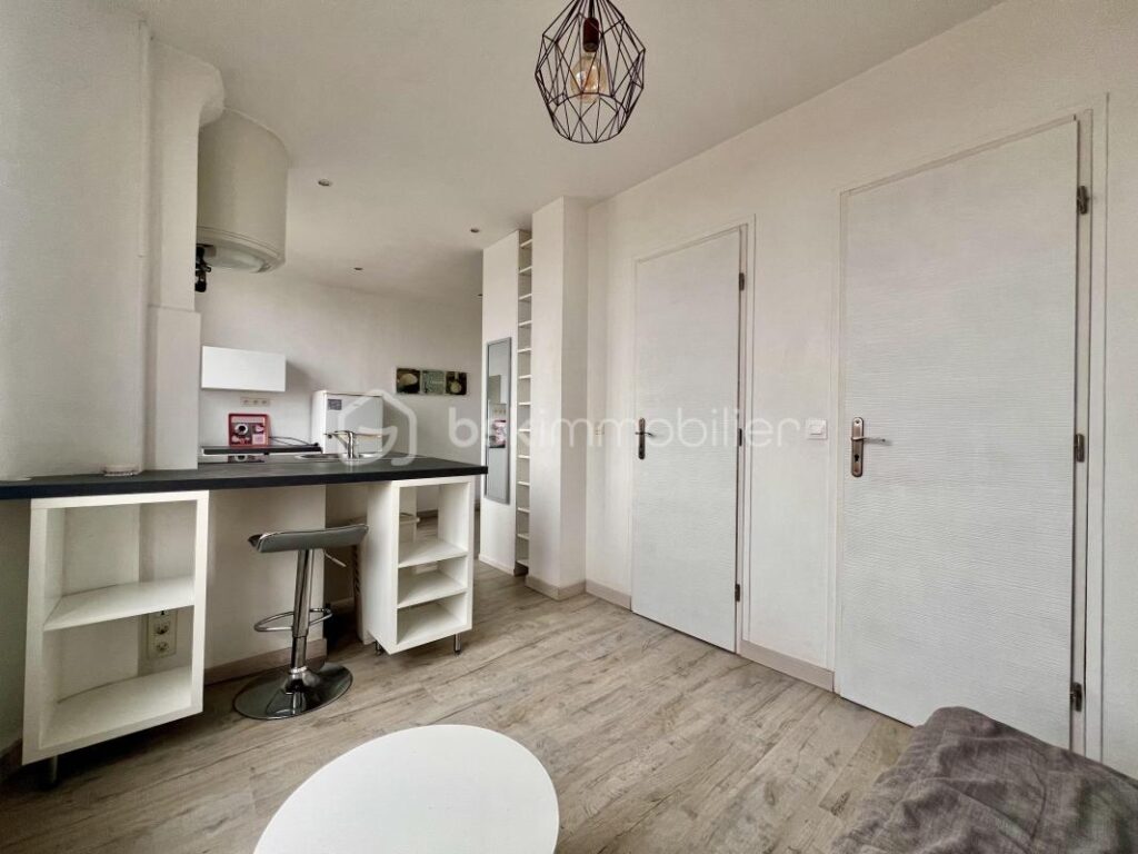 Studio de 18,39 m2 – 4ème étage calme et lumineux sans vis à vis – RUE ANDRE SABATIER – NANTERRE – 1 pièce – NR chambres – 18 m²