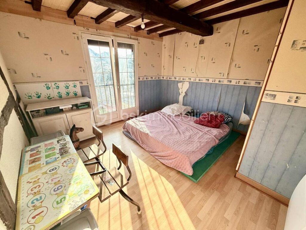 Maison à rénover 4-5 Chambres avec Jardin – 7 pièces – 4 chambres – 147 m²