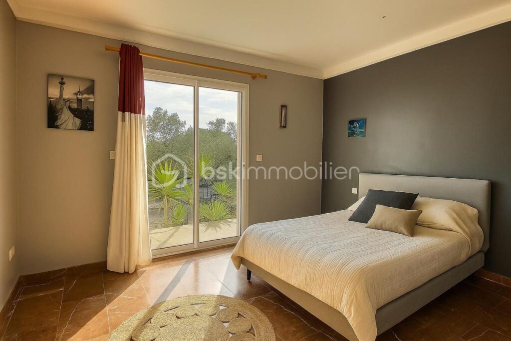 Entre MER ET GARRIGUE – 6 pièces – 4 chambres – 161 m²