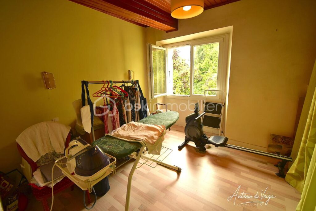 Spacieuse maison de village avec vue panoramique – 6 pièces – 4 chambres – 125 m²