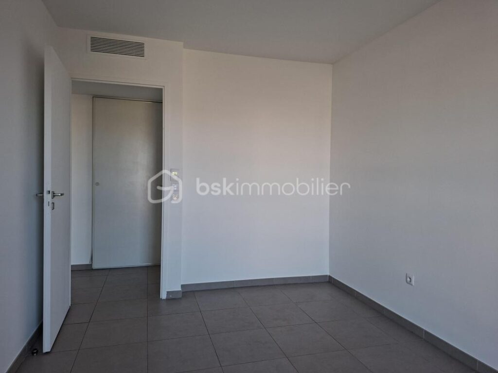 Vivez le rêve marseillais : Un havre urbain au cœur du 10e arrondissement – 3 pièces – 2 chambres – 52 m²