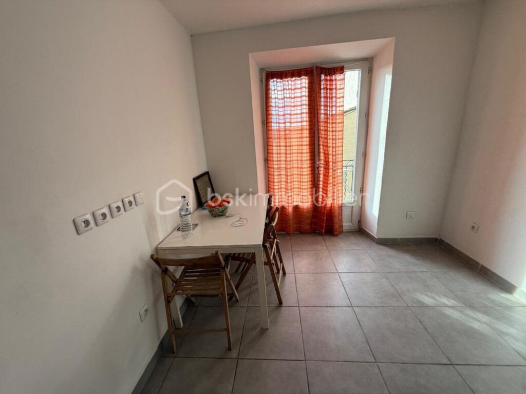 Immeuble en pierres – cœur de village – fort potentiel d’investissement – 6 pièces – NR chambres – 120 m²