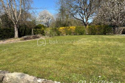 ** Magnifique maison pleine de charme ** – 9 pièces – 5 chambres – 260 m²