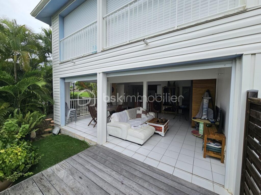 MAISON VUE MER 254 m2 – 8 pièces – 4 chambres – 254 m²